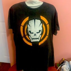 Call of Duty Size Large Shirt